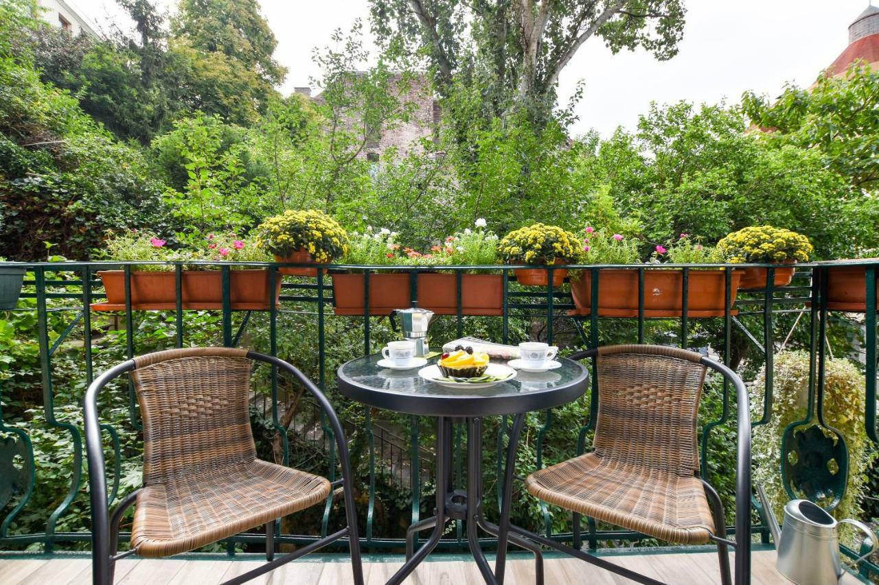 Christine Apartment Close To The Buda Castle Budapest Esterno foto